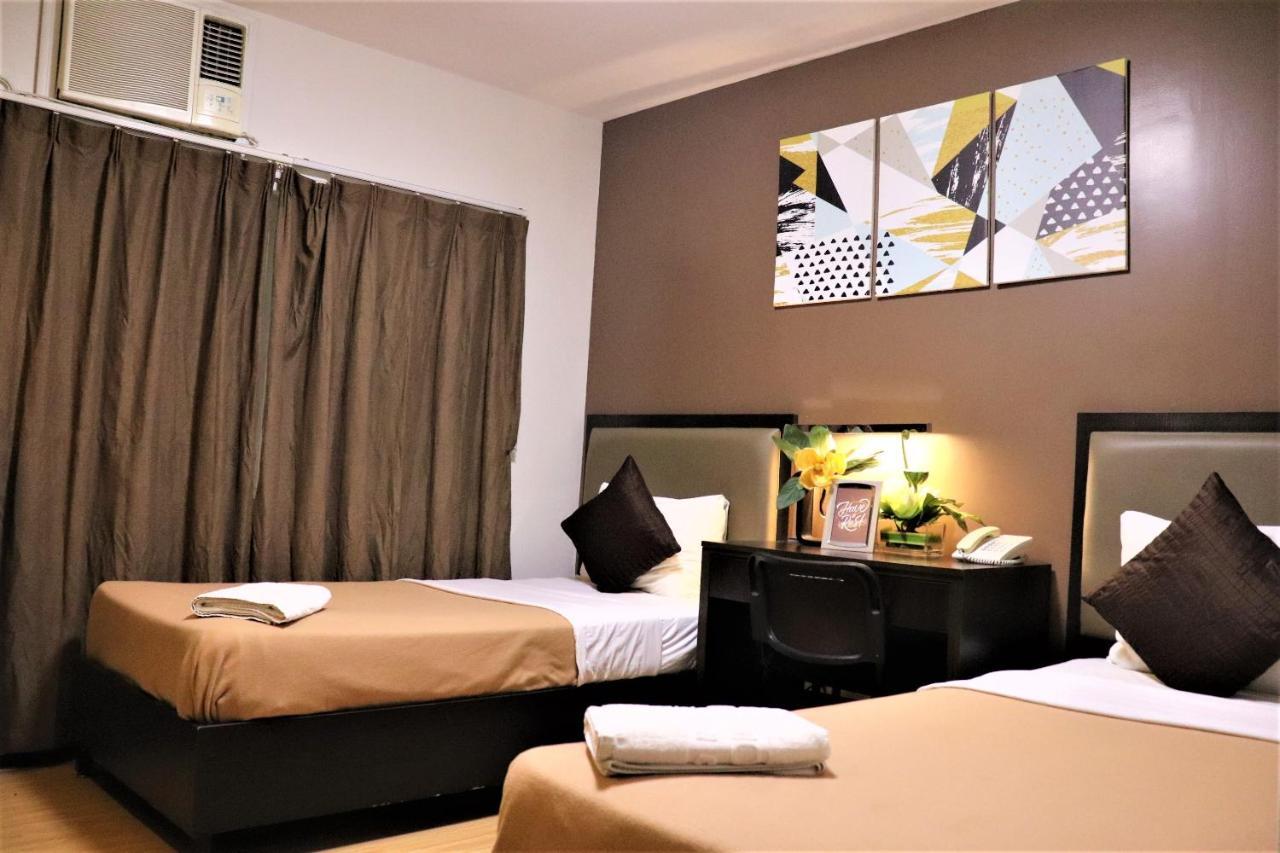 The Studio 18 Residences Manila Bagian luar foto