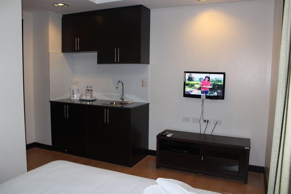 The Studio 18 Residences Manila Bagian luar foto
